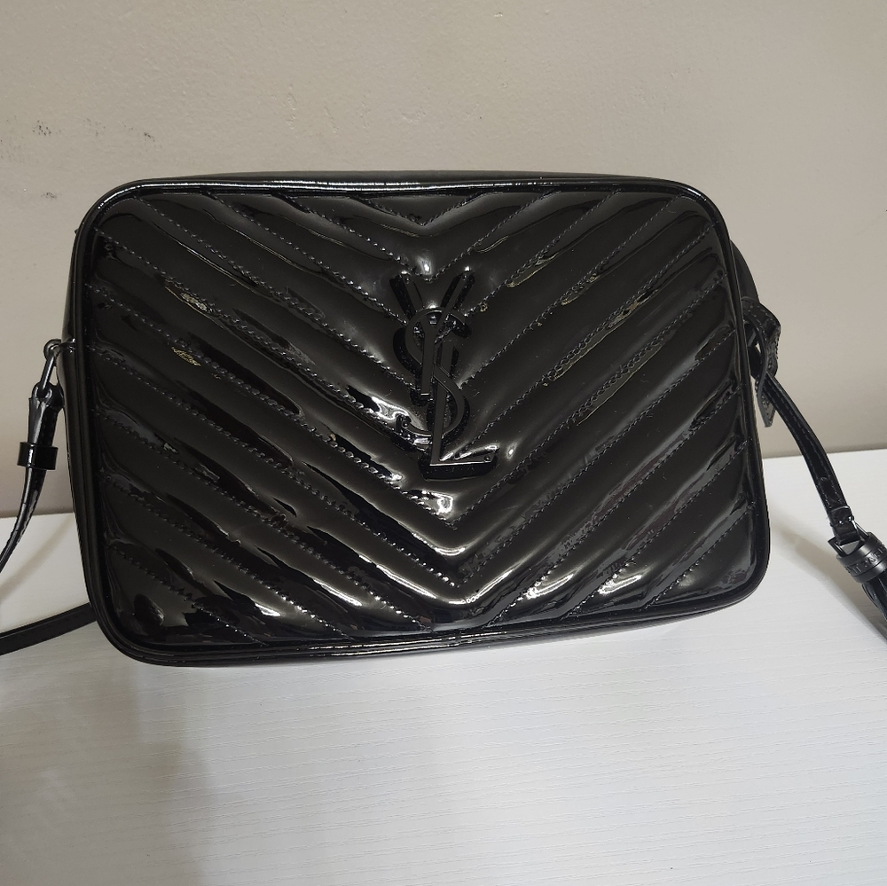 Saint Laurent Lou Medium YSL Camera Bag w/Tassel in Quilted Black Patent